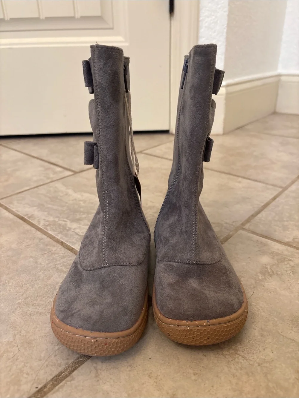Livie & Luca Bobbie Boot Gray Sustainable Suede Boots Girls Size‎ 12 NWT